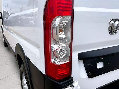 Used 2025 RAM ProMaster 2500 w/ Convenience Group FWD image 27