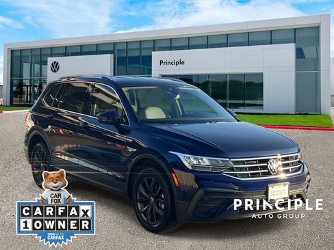 Used 2023 Volkswagen Tiguan SE FWD image 3