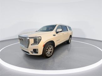 Used 2022 GMC Yukon XL Denali video 4