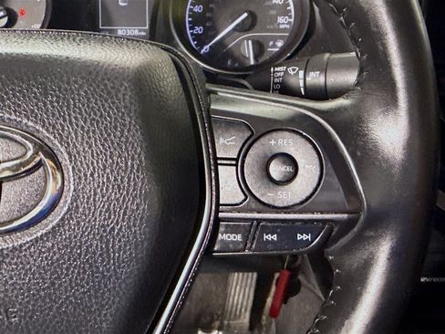 Used 2021 Toyota Camry SE FWD image 15