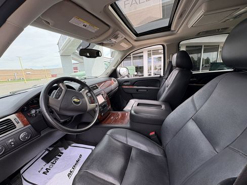 Used 2013 Chevrolet Tahoe LTZ AWD/4WD image 23