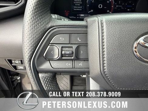 Used 2025 Toyota Sequoia TRD Pro AWD/4WD image 30