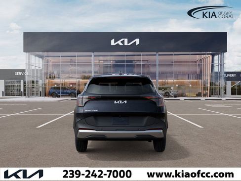 New 2026 Kia Sportage LX image 5