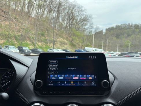 Used 2025 Nissan Sentra SV image 20