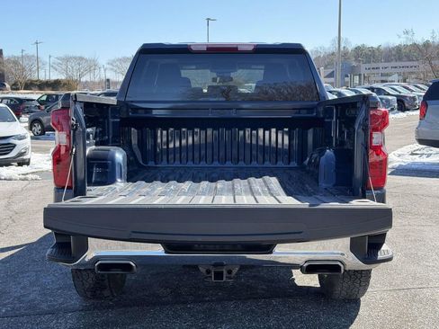 Used 2022 Chevrolet Silverado 1500 LT w/ Z71 Off-Road Package image 13