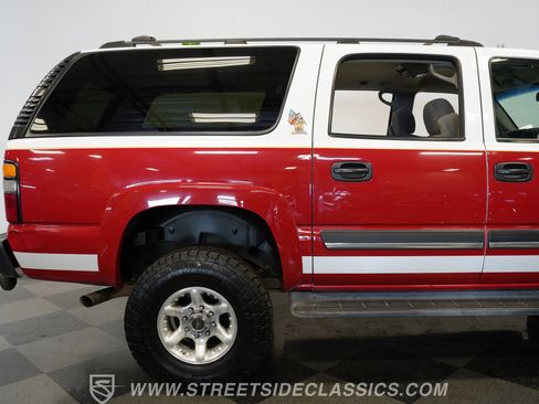Used 2004 Chevrolet Suburban 2500 AWD/4WD image 33
