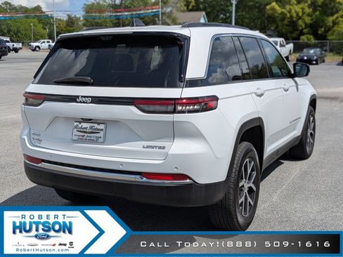 Used 2024 Jeep Grand Cherokee Limited w/ Luxury Tech Group II image 6