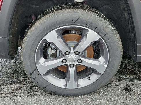 New 2025 Jeep Grand Cherokee L Limited w/ Trailer Tow Package image 5