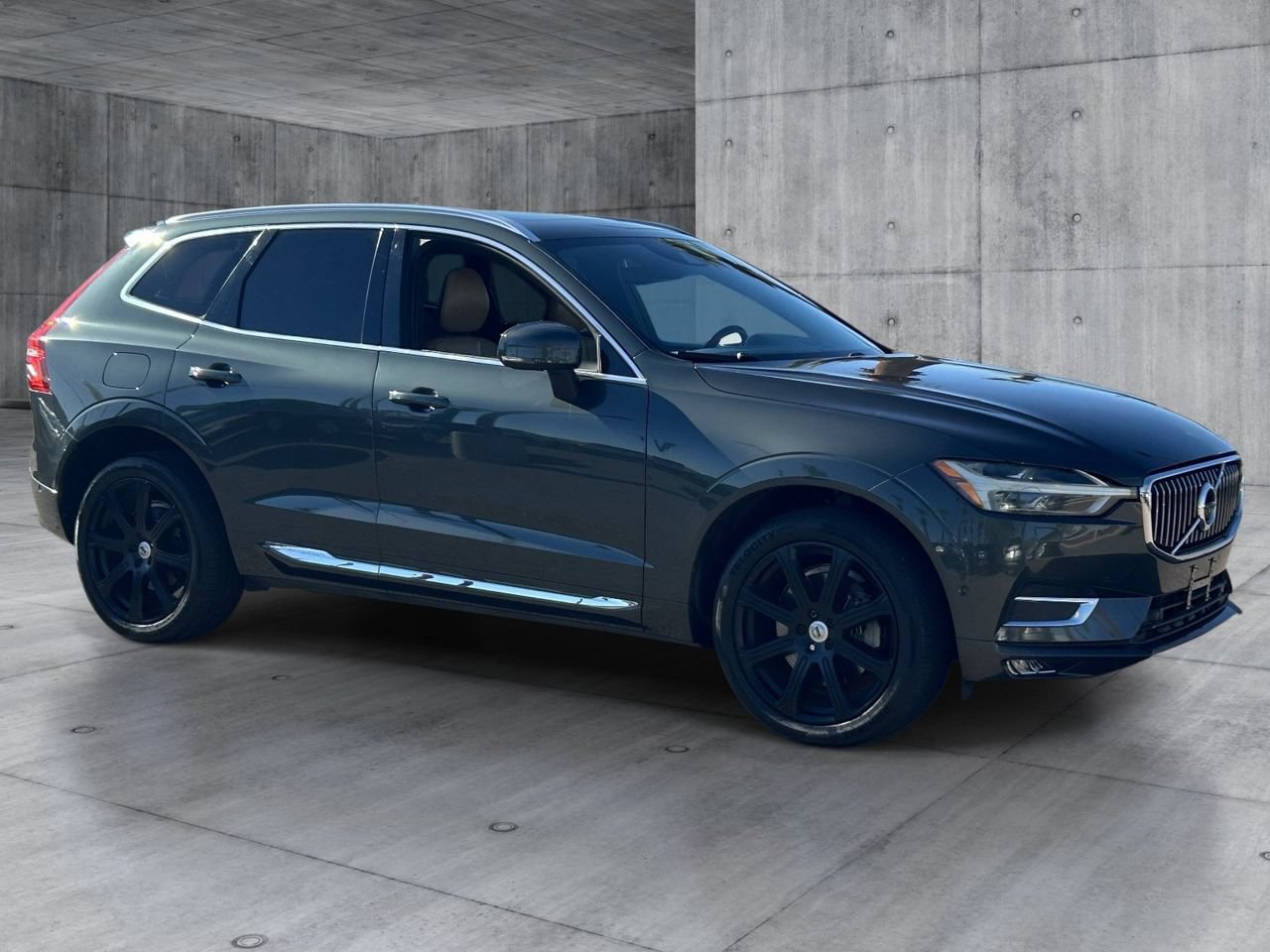 Used 2018 Volvo XC60 T6 Inscription w/ Luxury Seat Package AWD/4WD image 7