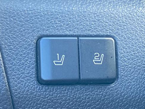 Used 2012 Ford Edge Limited w/ Vision Pkg FWD image 29