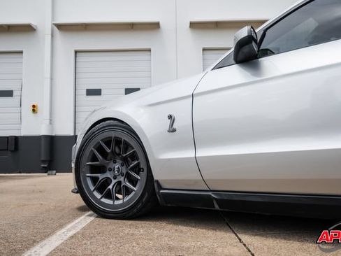 Used 2011 Ford Mustang Shelby GT500 w/ SVT Performance Pkg RWD image 27