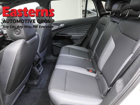 Used 2023 Volkswagen ID.4 Pro image 18
