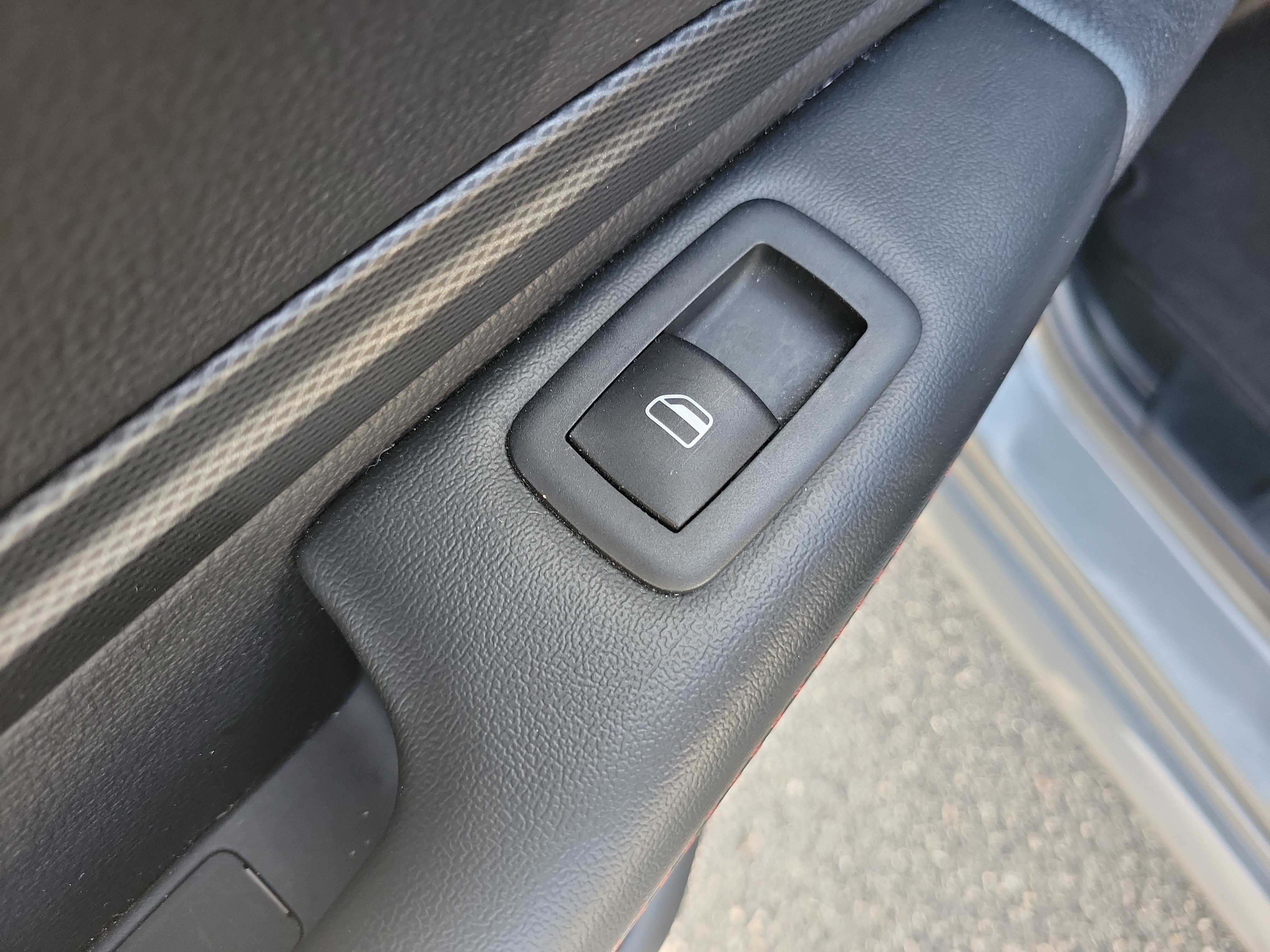 Used 2025 Dodge Durango GT AWD/4WD image 18