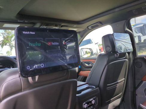 Used 2023 GMC Yukon Denali Ultimate AWD/4WD image 14