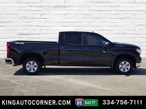 Used 2023 Chevrolet Silverado 1500 LT w/ Protection Package AWD/4WD image 4