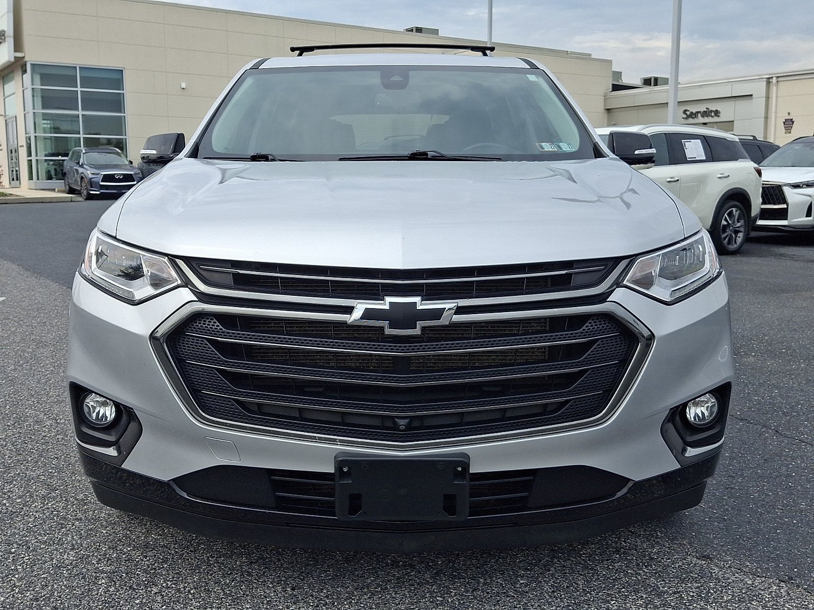 Used 2020 Chevrolet Traverse Premier w/ Redline Edition AWD/4WD image 2