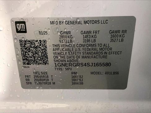 Used 2025 Chevrolet Traverse LT image 32