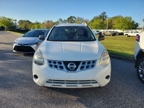 Used 2015 Nissan Rogue S w/ Convenience Package image 2