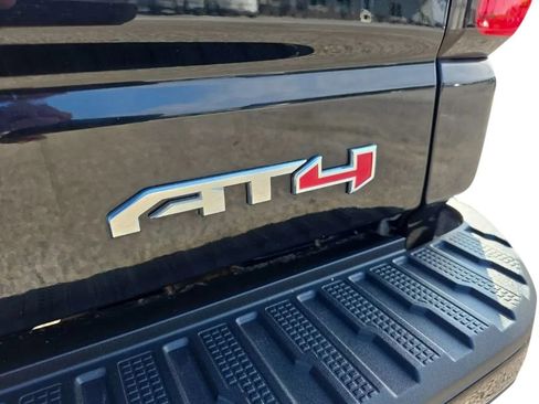 Used 2019 GMC Sierra 1500 AT4 w/ AT4 Premium Package AWD/4WD image 10