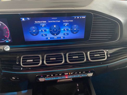 New 2025 Mercedes-Benz GLS 450 4MATIC image 10