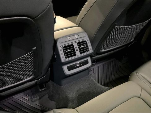 Certified 2025 Audi Q5 Premium w/ Convenience Package image 34