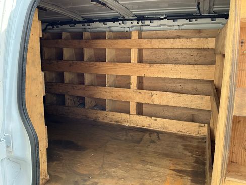 Used 2021 Chevrolet Express 3500 w/ Driver Convenience Package image 20