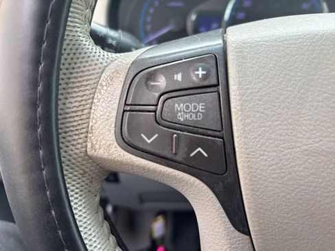 Used 2013 Toyota Sienna XLE FWD image 19
