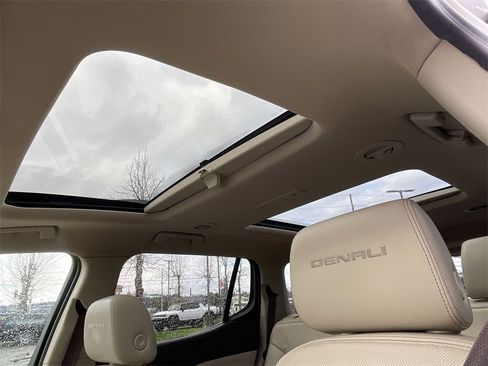 Used 2018 GMC Acadia Denali w/ Technology Package image 19