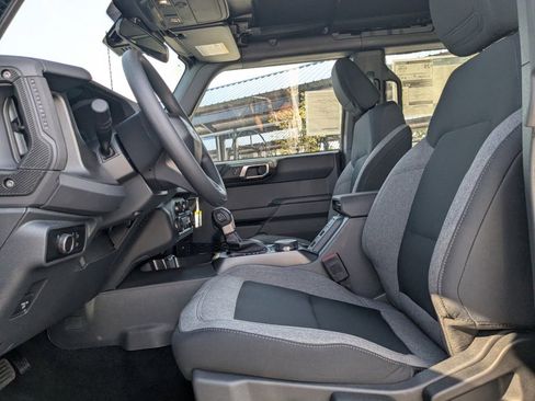 New 2025 Ford Bronco 4-Door image 14
