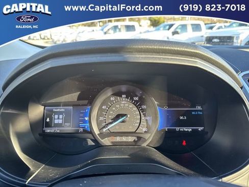 Certified 2022 Ford Edge Titanium image 24