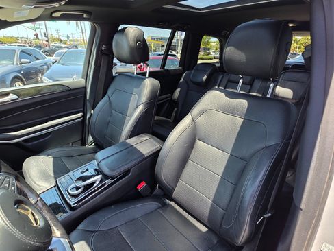 Used 2017 Mercedes-Benz GLS 550 4MATIC image 20
