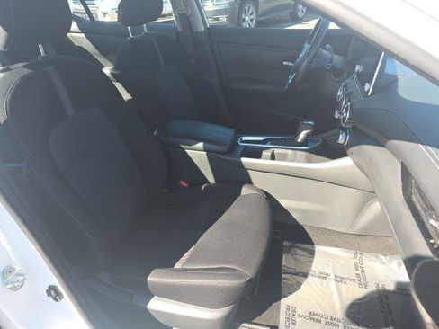 Used 2023 Nissan Sentra SV image 12