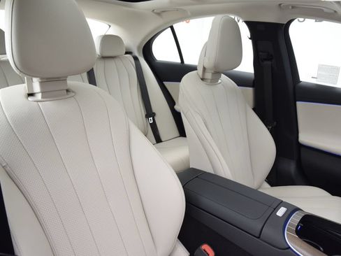 Used 2026 Mercedes-Benz E 350 4MATIC Sedan image 16