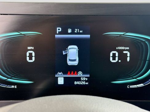 Used 2023 Kia Sportage LX FWD image 14