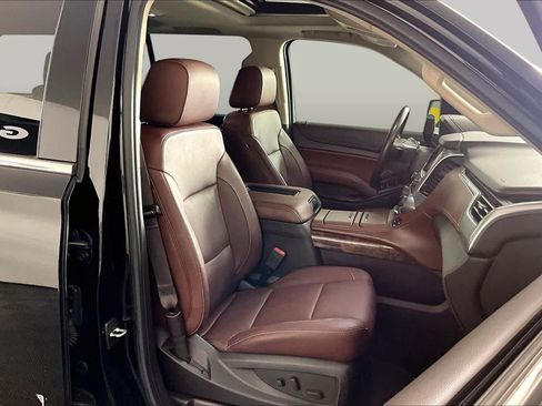 Used 2018 Chevrolet Tahoe Premier RWD image 9