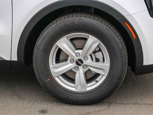 New 2026 Kia Sorento LX image 24
