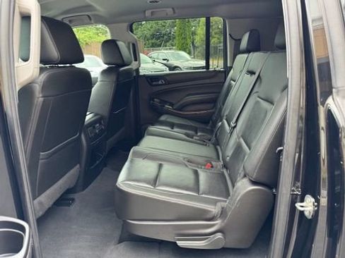 Used 2020 Chevrolet Suburban LT AWD/4WD image 14