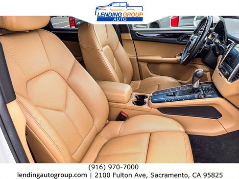 Used 2018 Porsche Macan Sport Edition AWD/4WD image 15