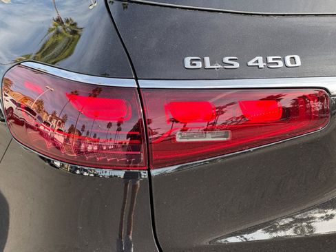 New 2026 Mercedes-Benz GLS 450 4MATIC image 15