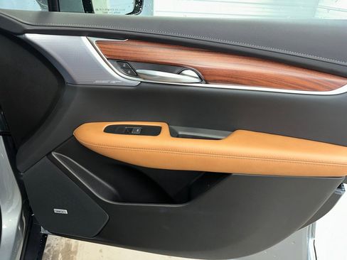 New 2026 Cadillac XT5 Premium Luxury w/ LPO, Floor Liner Package image 33