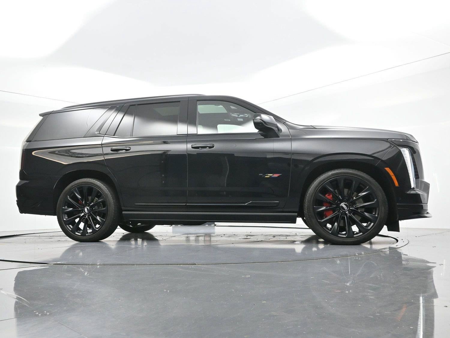 Used 2025 Cadillac Escalade V w/ LPO, ONYX Package AWD/4WD image 55