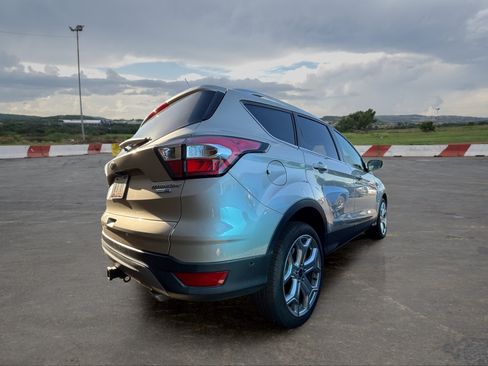 Used 2018 Ford Escape Titanium w/ Ford Safe & Smart Package AWD/4WD image 3