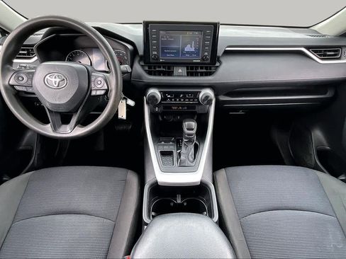 Used 2022 Toyota RAV4 LE FWD image 15