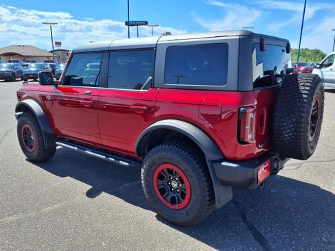 Used 2021 Ford Bronco Wildtrak image 3