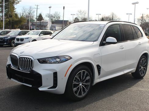 New 2026 BMW X5 xDrive50e w/ M Sport Package AWD/4WD image 3