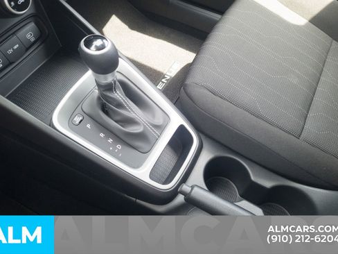 Certified 2026 Hyundai Venue SE image 24