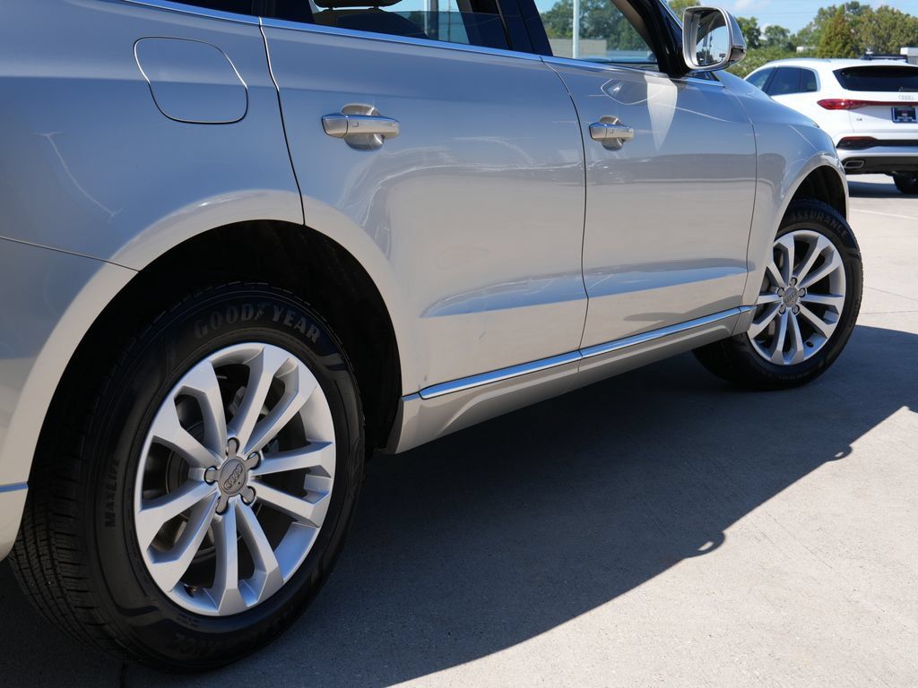 Used 2016 Audi Q5 2.0T Premium Plus AWD/4WD image 11
