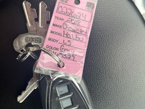 Used 2018 Chevrolet Malibu LS image 20