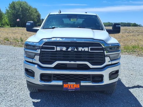 Used 2026 RAM 2500 Big Horn AWD/4WD image 13
