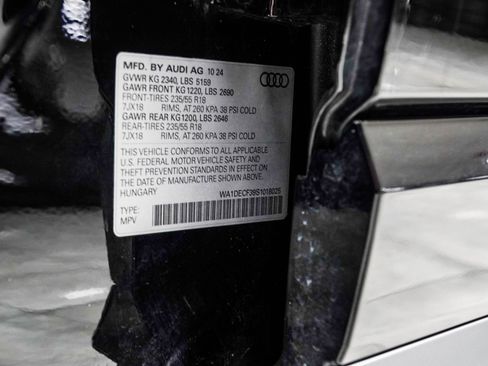 Used 2025 Audi Q3 2.0T Premium AWD/4WD image 41